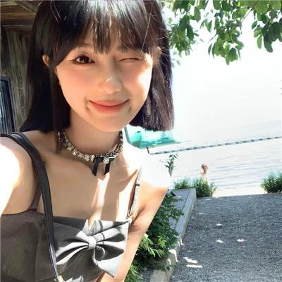 纯真小镇的夫人